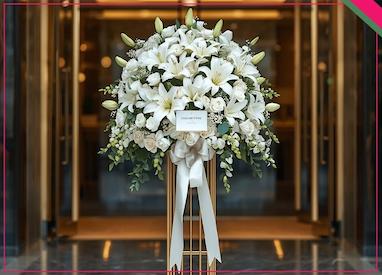 ماندگارترین گل‌ها برای تاج گل کدامند؟ + نکات طلایی ماندگاری گل طبیعی